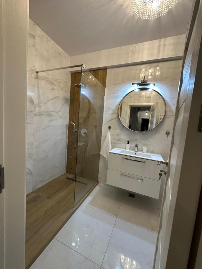 Eva By The Sea Apartment Constanta Ngoại thất bức ảnh